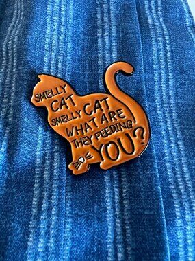 SMELLY CAT FRIENDS Phoebe Enamel Lapel Pin NEW